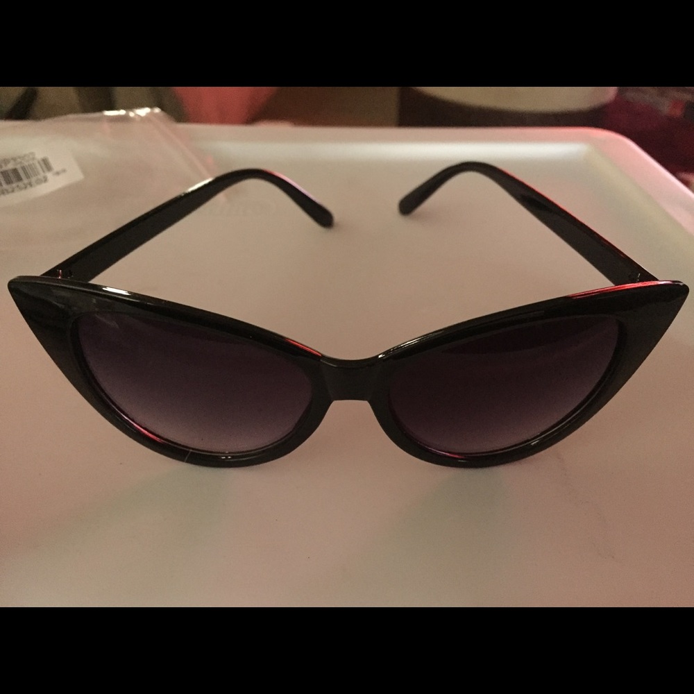 Sun glasses - Picture 5 of 6
